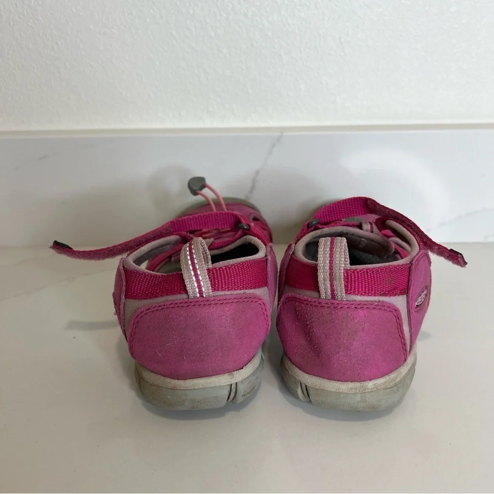 Keen Very Berry Pink Seacamp II CNX Hybrid Water Sport Sandal Waterproof Size 5